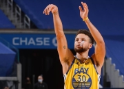 ac米兰-库里技术犯规送分，勇士主帅怒摔战术板！！