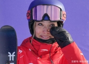 ac米兰体育官网-羽毛球队刷新世界纪录，巴黎教练激动落泪！