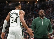 ac米兰体育官网-关于雄鹿队季后赛出局，主帅宣布引咎辞职，图片她的来自.的信息